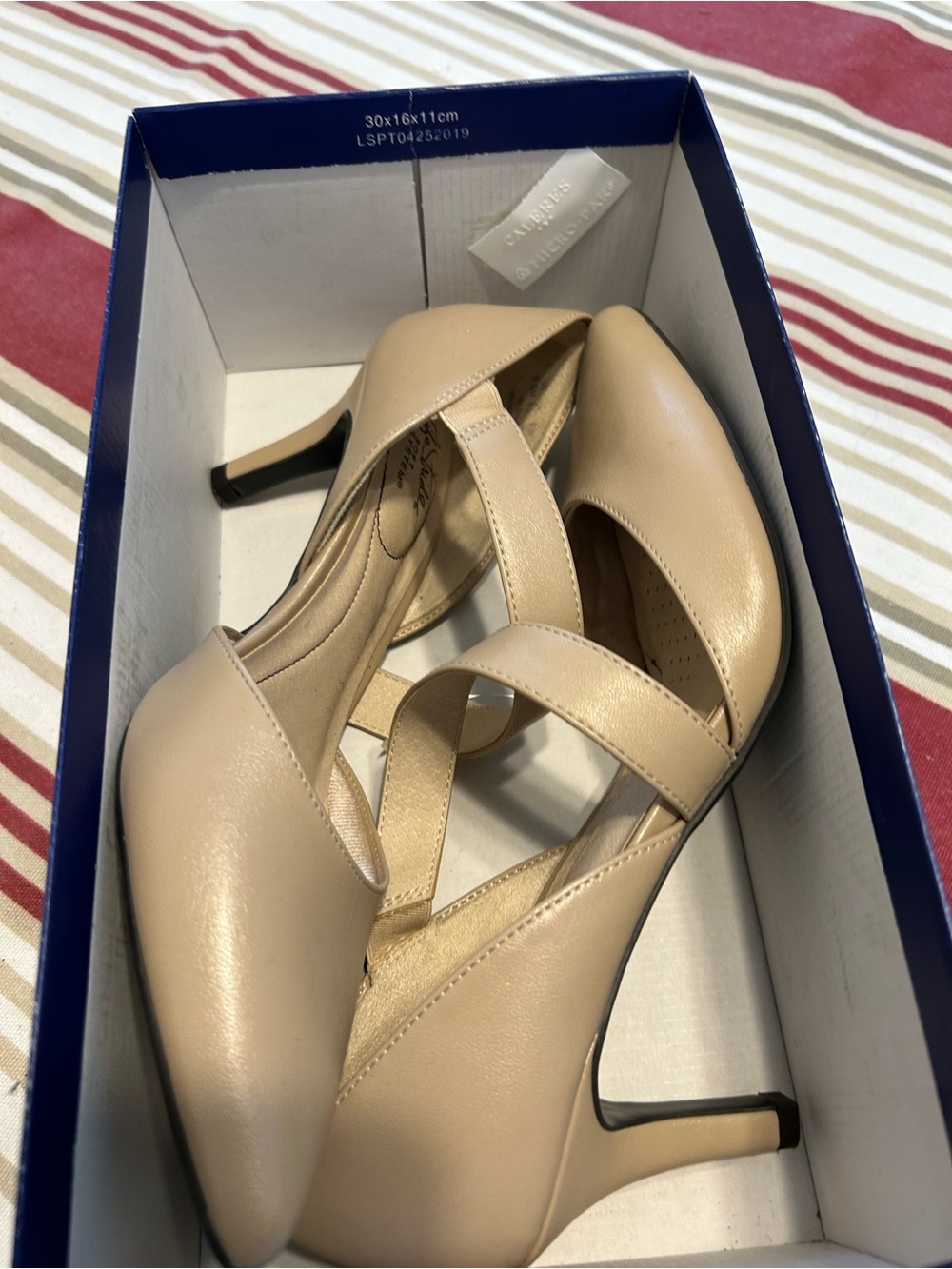 Life Stride Women's Tan Pointed-Toe Crisscross Mid-Heel Pumps - Picture 8 of 8